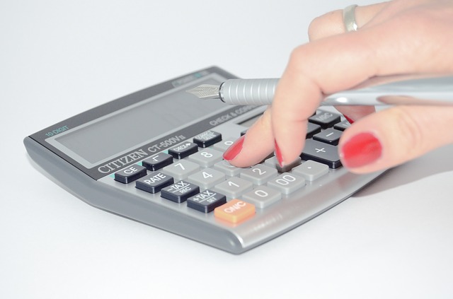 déduire les frais bancaires des impôts